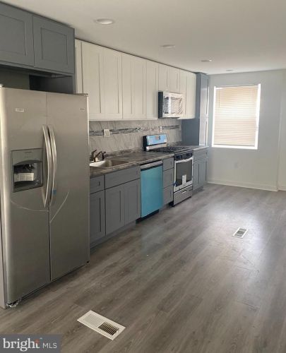 511 Godfrey Ave, Philadelphia PA 19126-3833 exterior