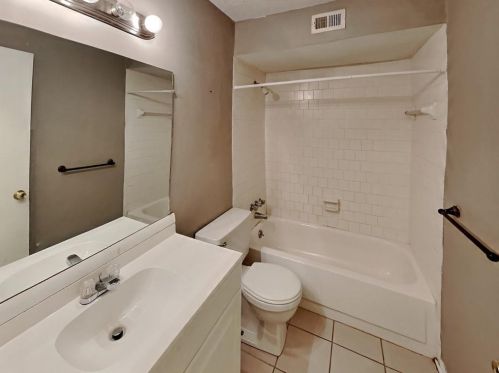 3028 Parc Lorraine, Lithonia GA 30038-1922 exterior