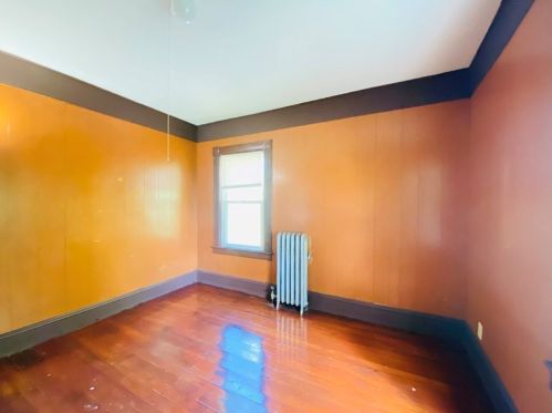 117 Dawes St, Springfield MA 01109-3042 exterior