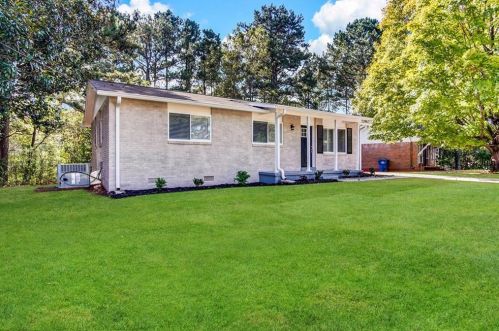 2040 Forrest Park Rd, Atlanta GA  30315-6965 exterior