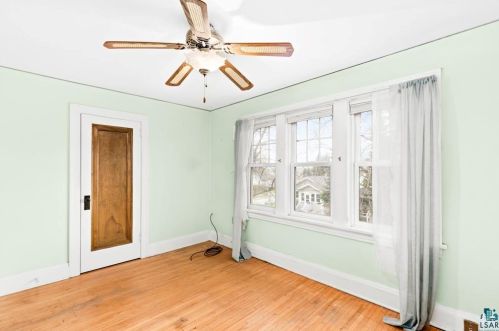 406 43 Ave, Duluth MN 55807-1555 exterior