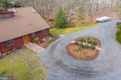 6251 Stephen Reid Rd, Huntingtown MD 20639-8942 exterior