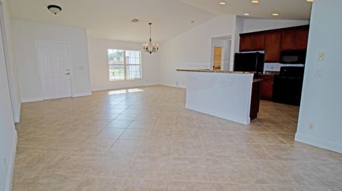 673 Haas Ave, Fort Pierce FL  34953-6418 exterior