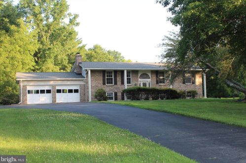 2032 Smoky Rd, Huntingtown, MD 20639-9603