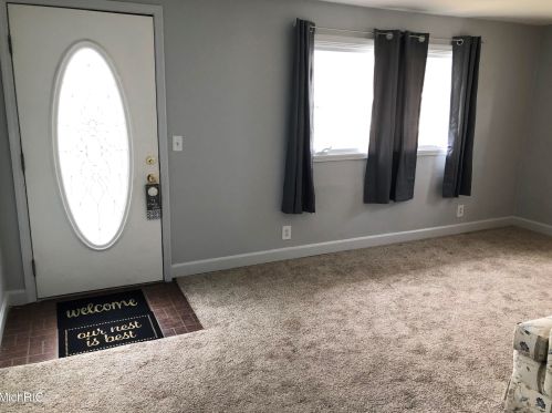 3111 Macarthur Rd, Meskegon MI  49442-1538 exterior