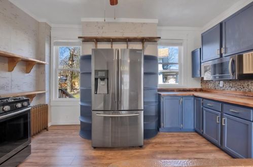 4920 Interboro Ave, Pittsburgh PA 15207-2327 exterior