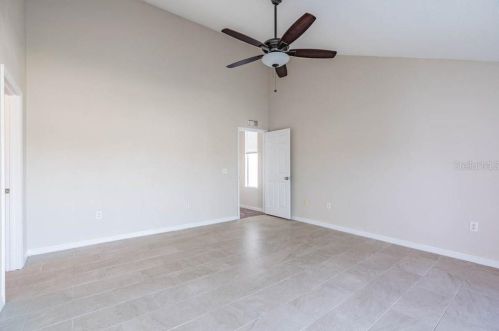 9509 Citrus Glen Pl, Tampa FL 33618-4018 exterior