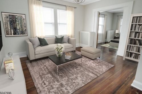 17 Walnut Pkwy, Montclair NJ  07042-4916 exterior