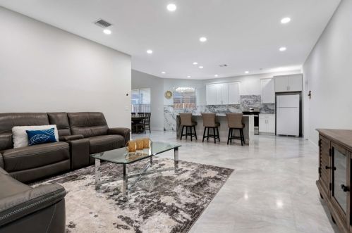 6617 25th Ter, Boca Raton FL  33496-2019 exterior