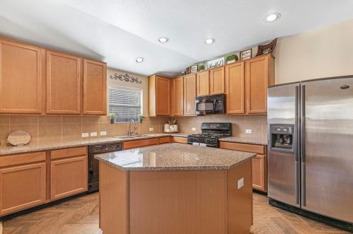 9810 Barr Spg Dr, Humble TX 77396-4228 exterior