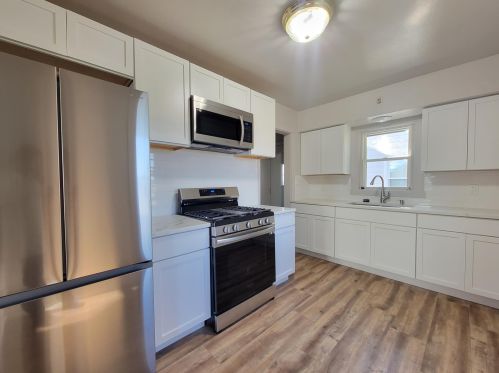 3148 Chase Ave, Milwaukee WI  53207-2636 exterior