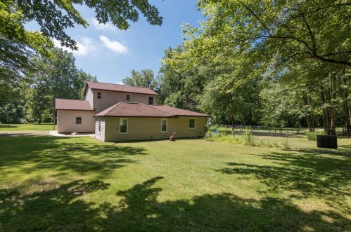 5555 2 St, Kalamazoo MI 49009-8576 exterior