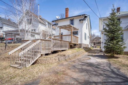 111 Chester Pkwy, Duluth MN 55805-1530 exterior