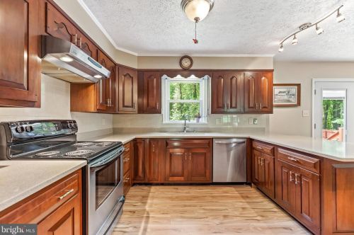 1070 Carson Dr, Huntingtown MD 20639-9507 exterior