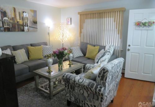 663 Jacques St, Perth Amboy NJ 08861-2746 exterior