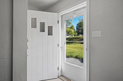 5016 Bluff St, Pittsburgh, PA 15236-2254