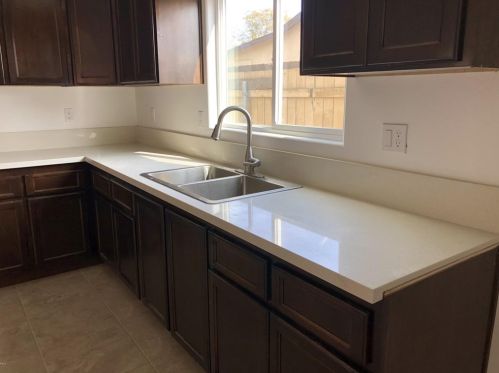 919 Southgate Dr, Bakersfield CA 93304-5150 exterior