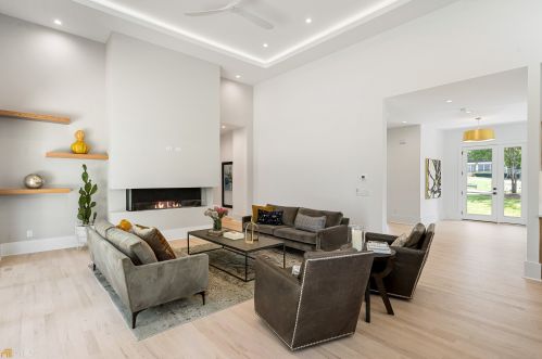 3986 Ashford Dunwoody Rd, Atlanta GA 30319-2002 exterior