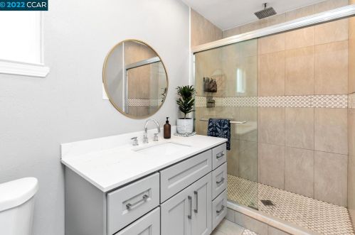 2521 Maple Ave, Concord CA 94520-1822 exterior