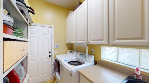 11269 Northland Dr, Fort Pierce FL 34987-1942 exterior