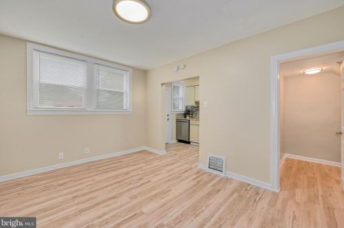 4610 Woodland Ave, Camden NJ 08110-6430 exterior