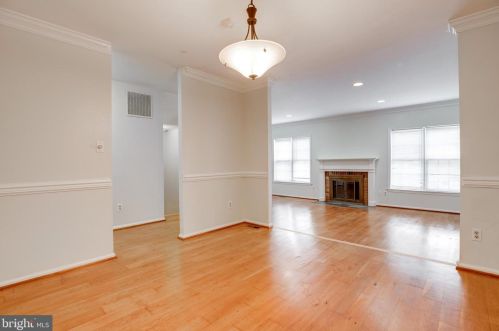 7 Grace Church Ct, Silver Spring MD  20910-2161 exterior