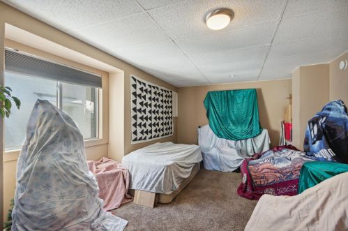 937 Leonard St, Grand Rapids MI 49534-0011 exterior