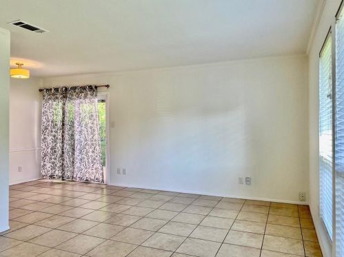 2528 Berkett Dr, Austin TX  78745-4353 exterior