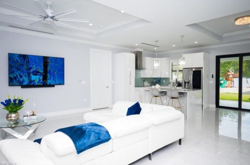 2844 10 Ave, Naples FL 34120-4929 exterior