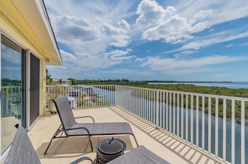 13435 Starfish Dr, Port Richey FL  34667-7606 exterior