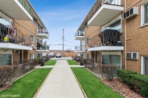 6113 64th Pl, Chicago, IL 60638-5336