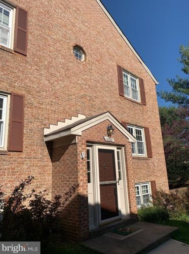 6028 Morgan Ct, Alexandria, VA 22312-5513