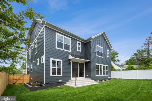 5120 25th Pl, Arlington VA  22207-2603 exterior