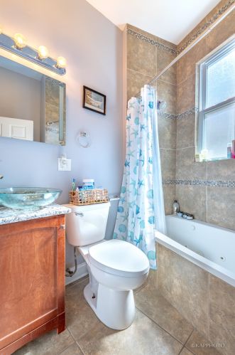 2522 Lexington St, Chicago IL 60624-3646 exterior