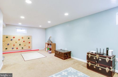 1841 Birch Rd, Mc Lean VA 22101-5317 exterior