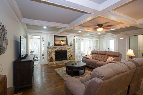 1401 Council Blf Dr, Atlanta GA 30345-4133 exterior