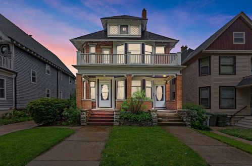 2571 Frederick Ave, Milwaukee, WI 53211-4025