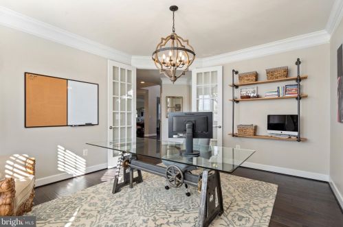 23073 Creighton Farms Dr, Leesburg VA 20175-6491 exterior