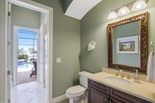 6512 Costa Cir, Naples FL 34113-1702 exterior