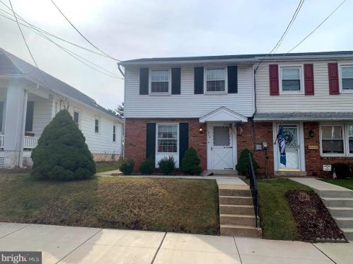 1214 Center Ave, Pottstown PA  19464-5806 exterior