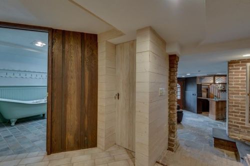 1289 Beech Vly Rd, Atlanta GA 30306-3123 exterior