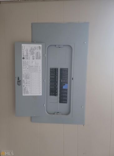 2804 Grn Trl Dr, Atlanta GA 30349-4127 exterior