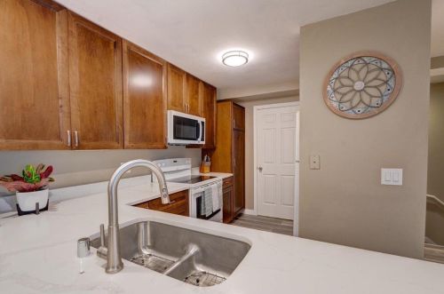 3282 Stonecreek Dr, Madison WI 53719-5250 exterior