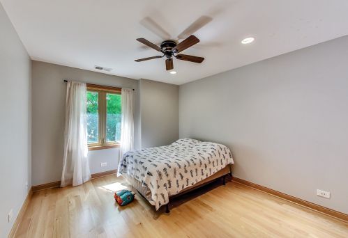 6221 Kildare Ave, Chicago IL 60803-2109 exterior