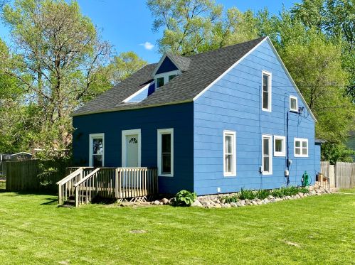 504 Fremont St, Middlevle, MI 49333-9415