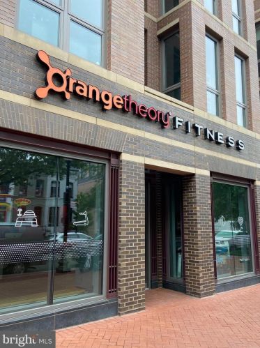 802 A St, Washington DC  20003-1340 exterior