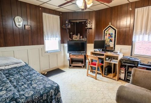 222 39 St, Pittsburgh PA 15201-1834 exterior