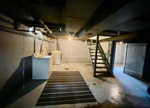 1414 Stamford Ave, Kalamazoo MI 49048-1415 exterior