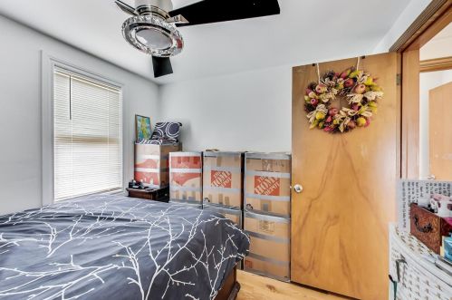 6438 Foster Ave, Chicago IL 60656-2248 exterior