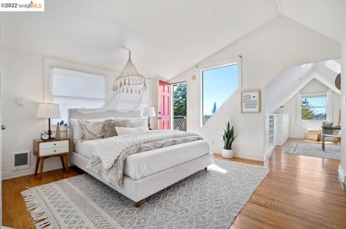 2906 Hillegass Ave, Berkeley CA 94705-2212 exterior